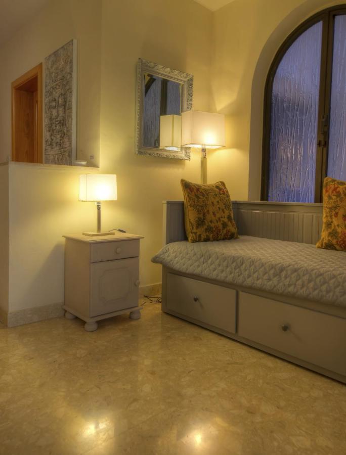 Large And Bright Apartment In The City Centre Goslm-2 Sliema Exterior foto